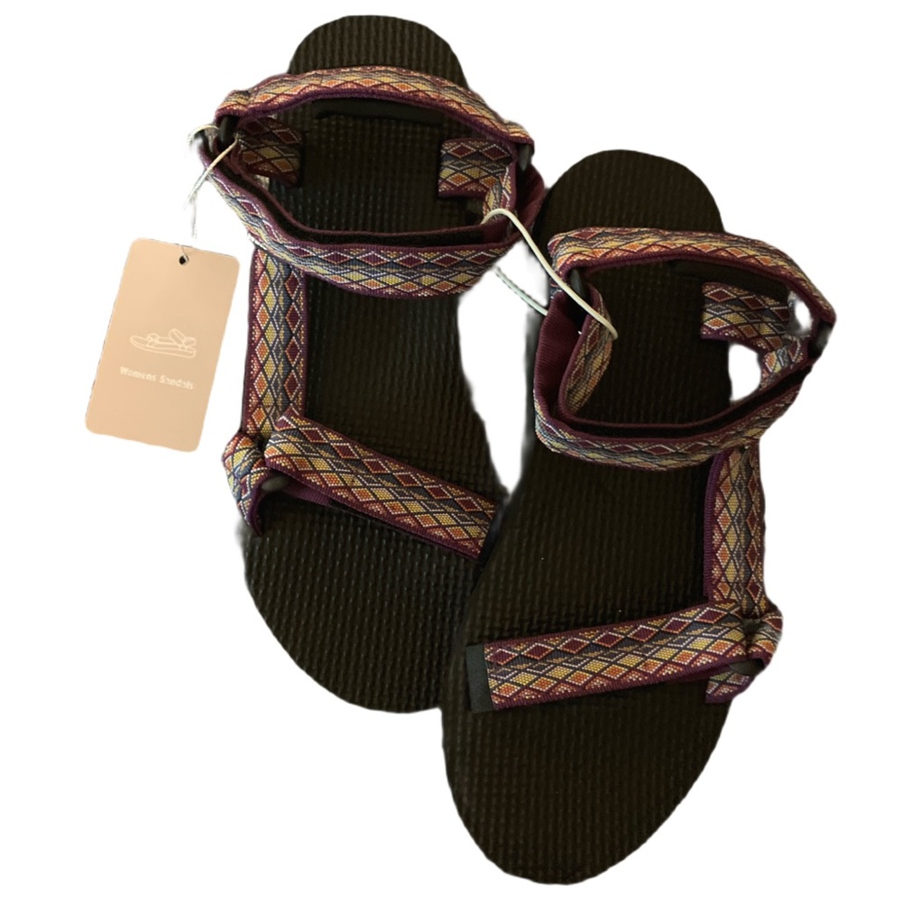 NWT New WateLves Womens 8 1/2 Adjustable Purple Southwestern Pattern Sandals